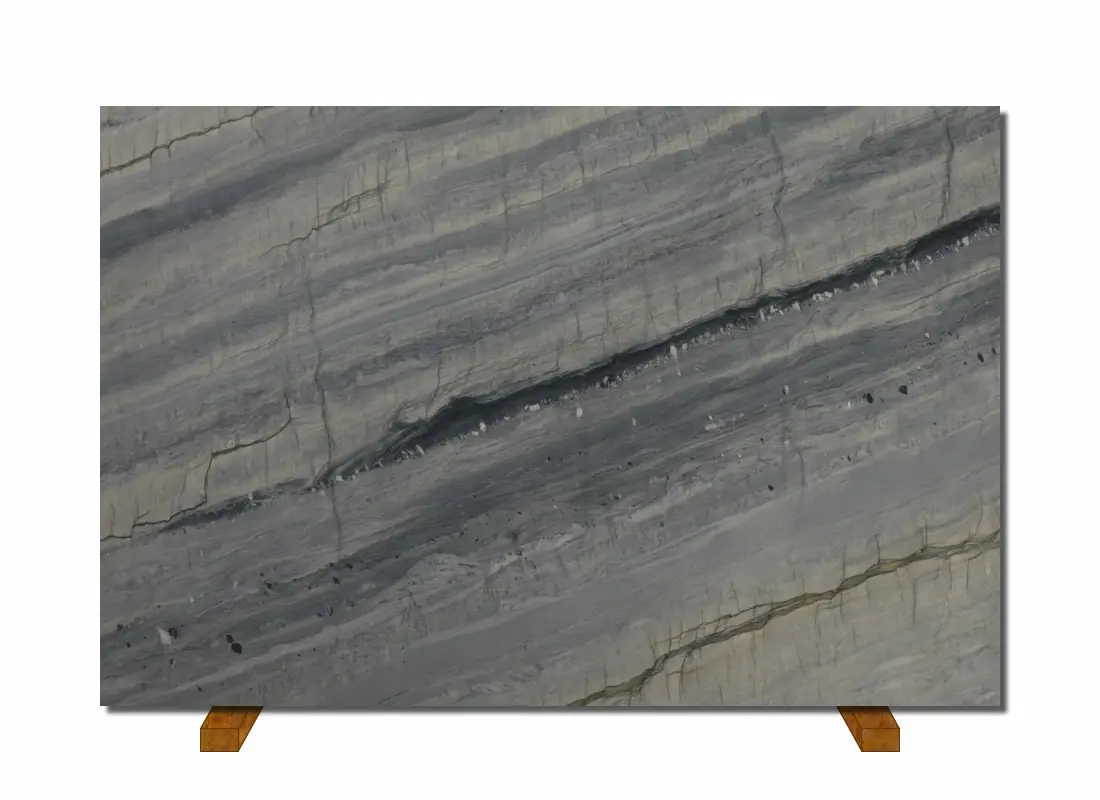 Ocean Blue quartzito slab no cavalete